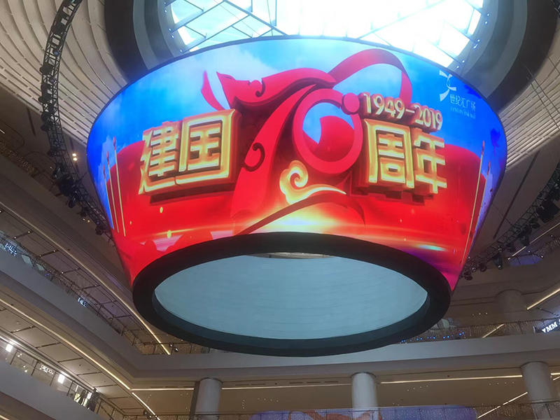 公司花20萬裝修的會議室，竟被客戶吐槽‘像網吧’？高級感會議室的屏幕選擇秘訣”